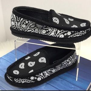 NWT Slippers Bandana SlipOn Shoes Loafers Moccasin